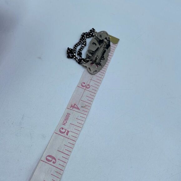 Vintage Victorian looking enamel dropping chains brooch. - Picture 6 of 7